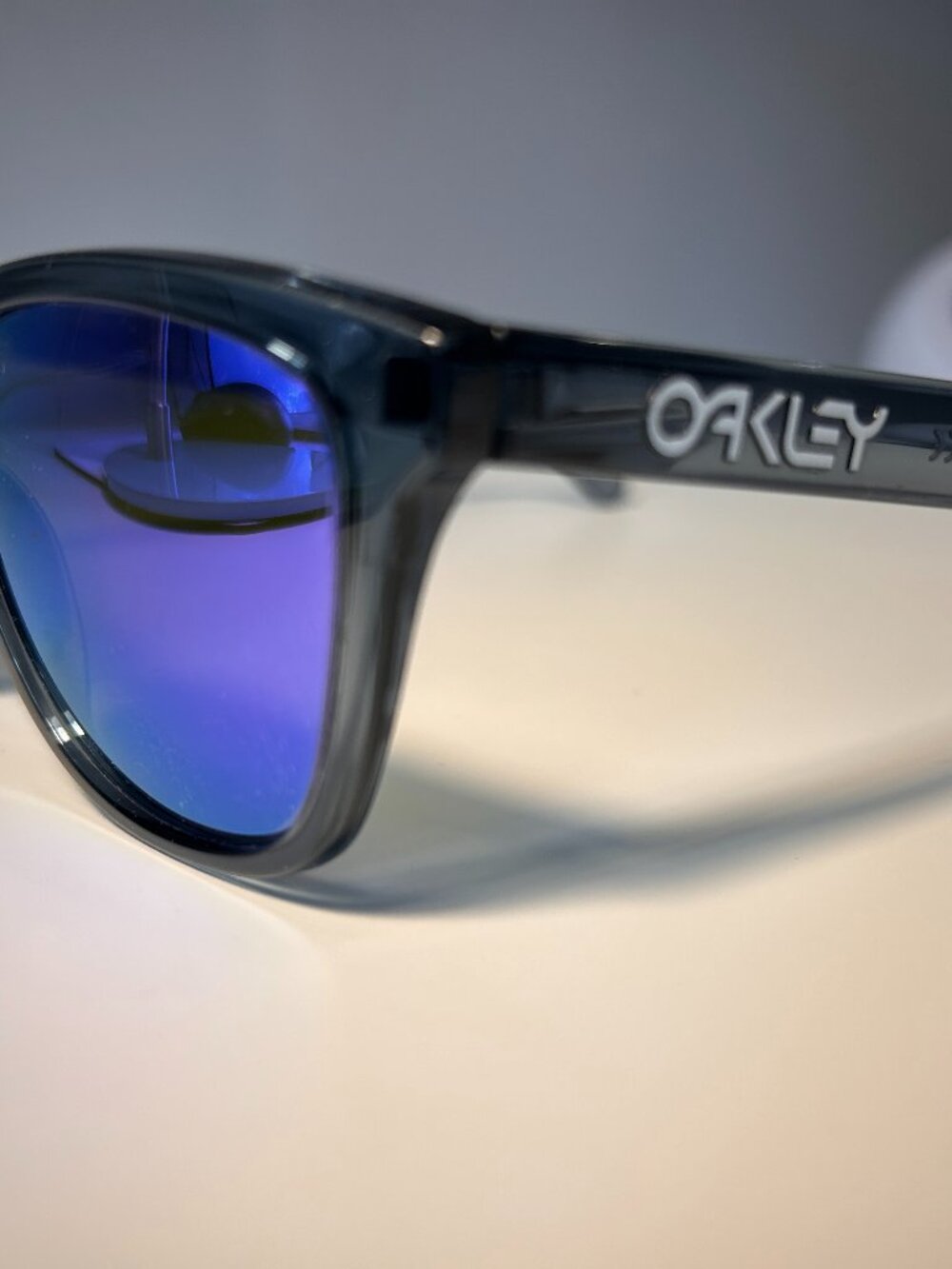 Oakley Frogskins sunglasses crystal black frame violet prizm lenses-regular fit